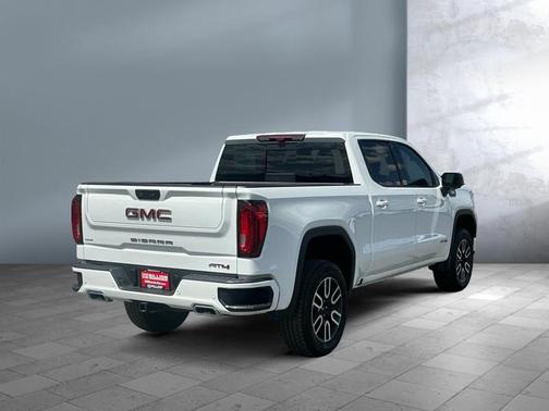 Summit White 2025 GMC Sierra 1500 AT4