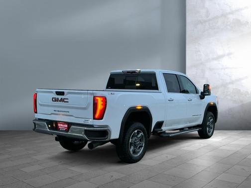 2026 GMC Sierra 2500 SLT