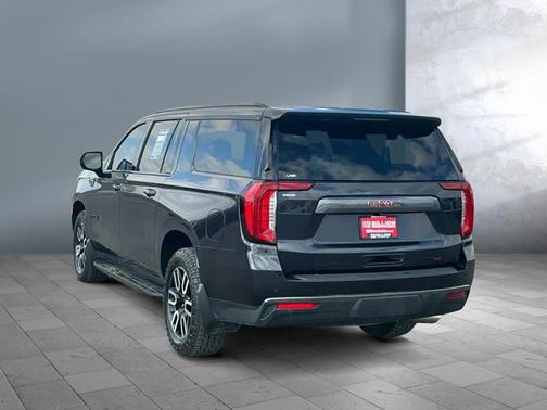 2023 GMC Yukon XL 4WD AT4
