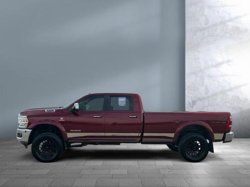 2020 RAM 3500 Laramie Crew Cab 4x4 8' Box