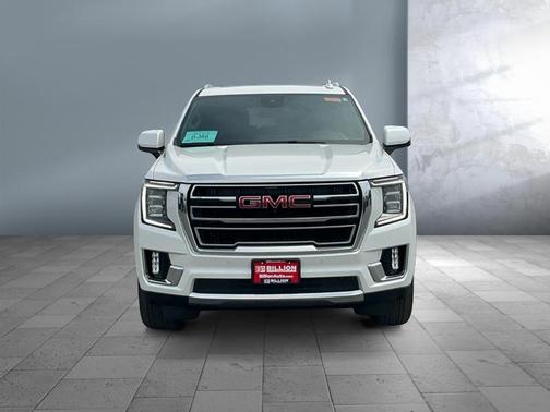 White Frost Tricoat 2023 GMC Yukon SLT