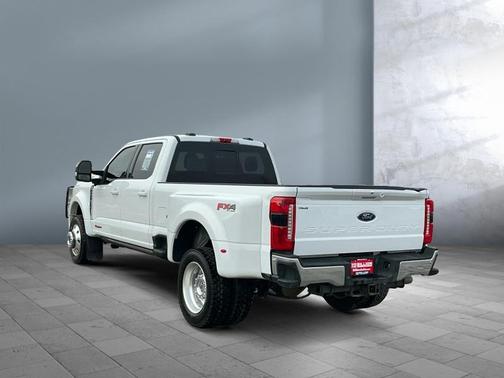 2023 Ford F-450 Lariat