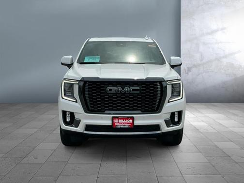 White Frost Tricoat 2024 GMC Yukon XL Denali Ultimate