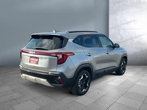 Steel Gray 2024 Kia Seltos EX