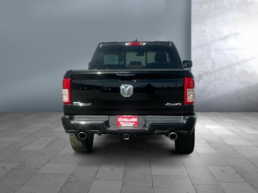 Diamond Black Crystal Pearlcoat 2020 RAM 1500 Big Horn/Lone Star