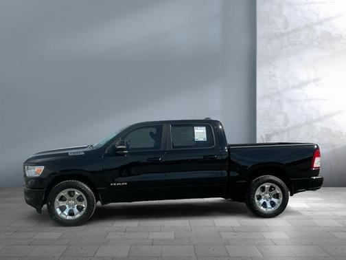 Diamond Black Crystal Pearlcoat 2020 RAM 1500 Big Horn/Lone Star