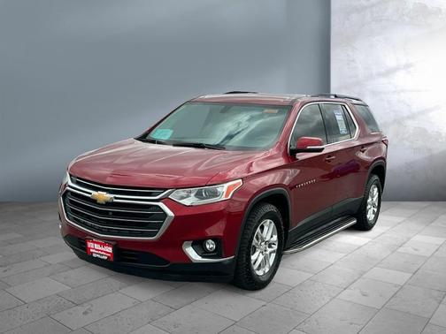 Cajun Red Tintcoat 2019 Chevrolet Traverse LT Cloth