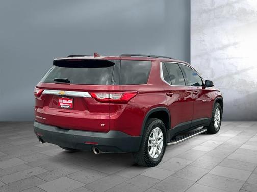 Cajun Red Tintcoat 2019 Chevrolet Traverse LT Cloth