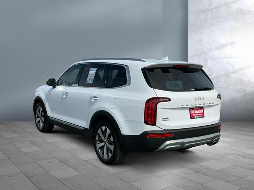 Glacial White Pearl 2022 Kia Telluride S