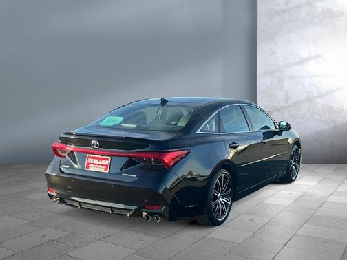 2022 Toyota Avalon Touring