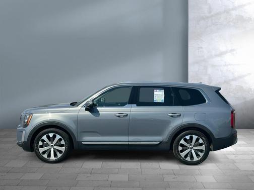 Everlasting Silver 2021 Kia Telluride EX