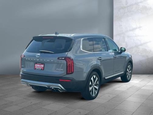 Everlasting Silver 2021 Kia Telluride EX