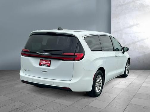 Bright White Clearcoat 2024 Chrysler Pacifica Touring L