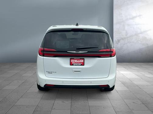 Bright White Clearcoat 2024 Chrysler Pacifica Touring L