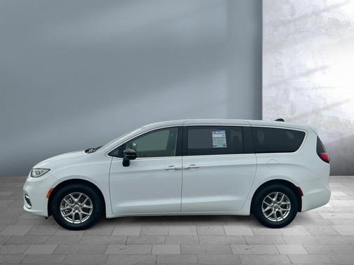 Bright White Clearcoat 2024 Chrysler Pacifica Touring L