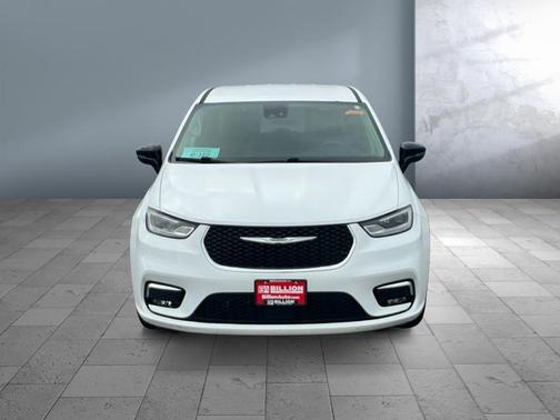 Bright White Clearcoat 2024 Chrysler Pacifica Touring L