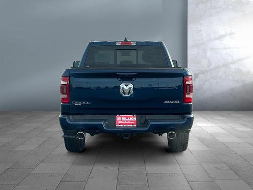 Patriot Blue Pearlcoat 2024 RAM 1500 Big Horn/Lone Star