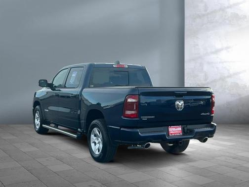 Patriot Blue Pearlcoat 2024 RAM 1500 Big Horn/Lone Star