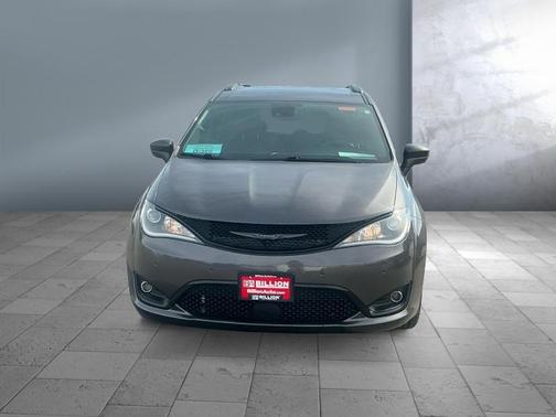 Gray 2020 Chrysler Pacifica L