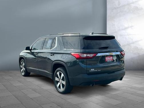 Graphite Metallic 2020 Chevrolet Traverse LT Leather