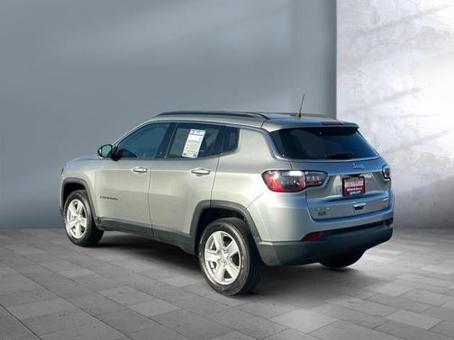 Billet Silver Metallic Clearcoat 2022 Jeep Compass Latitude