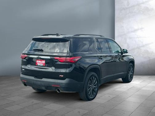 Mosaic Black Metallic 2023 Chevrolet Traverse RS