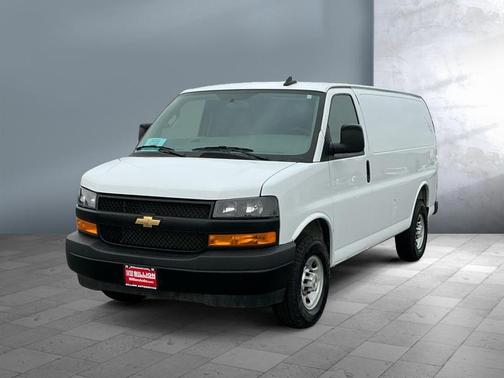 Summit White 2025 Chevrolet Express 2500 LT