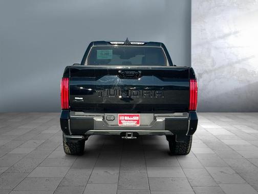 2024 Toyota Tundra Hybrid Platinum