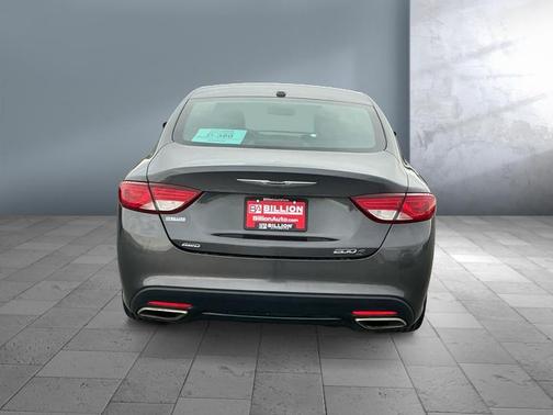 Granite Crystal Metallic Clearcoat 2015 Chrysler 200 S