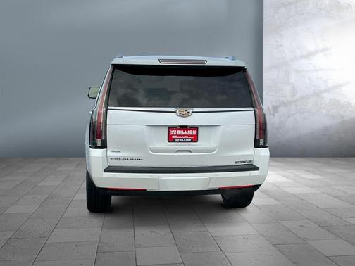 2017 Cadillac Escalade Platinum