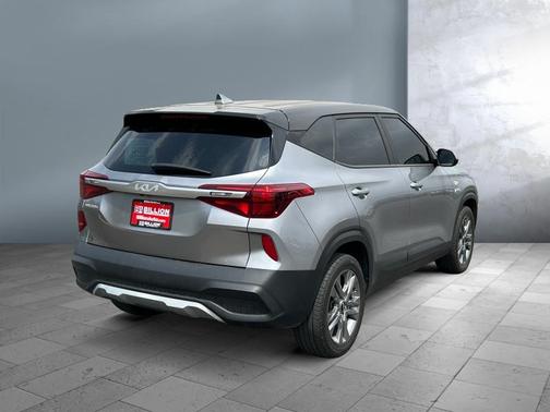 Steel Gray 2022 Kia Seltos LX