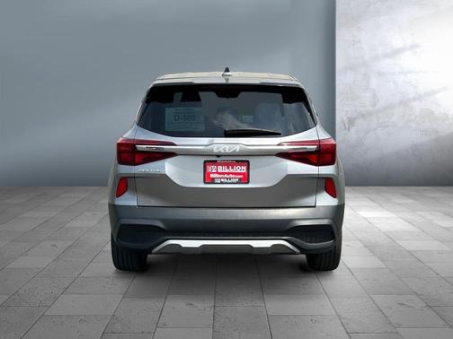 Steel Gray 2022 Kia Seltos LX