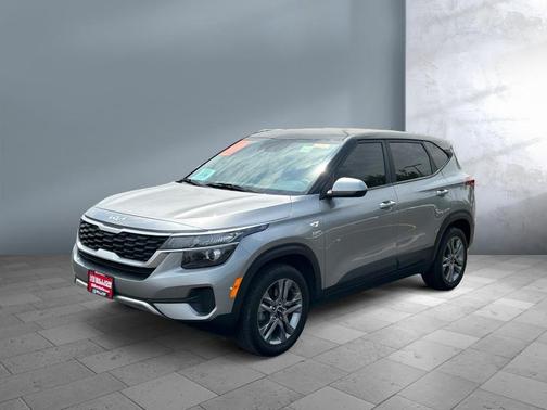 Steel Gray 2022 Kia Seltos LX
