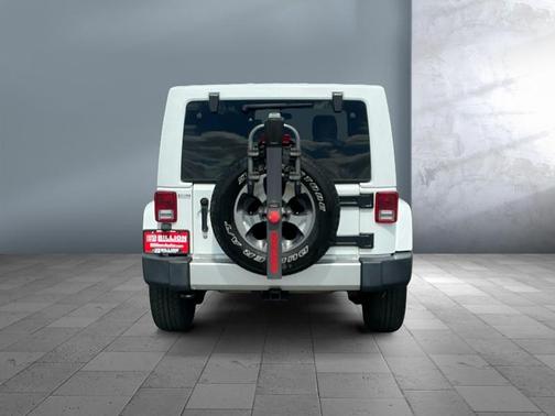 Bright White Clearcoat 2017 Jeep Wrangler Unlimited Sahara