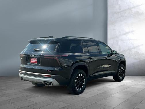 Mosaic Black Metallic 2024 Chevrolet Traverse AWD Z71