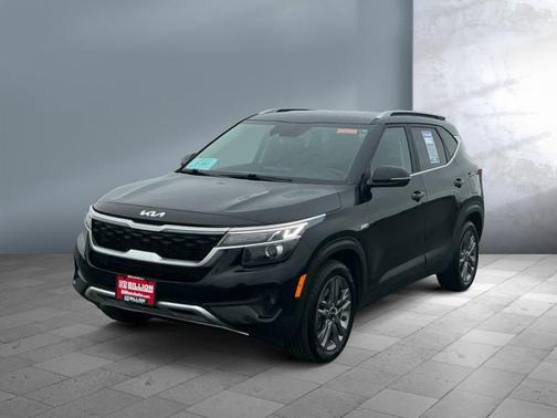 Cherry Black 2022 Kia Seltos S