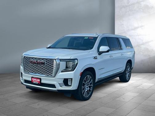 White Frost Tricoat 2022 GMC Yukon XL Denali
