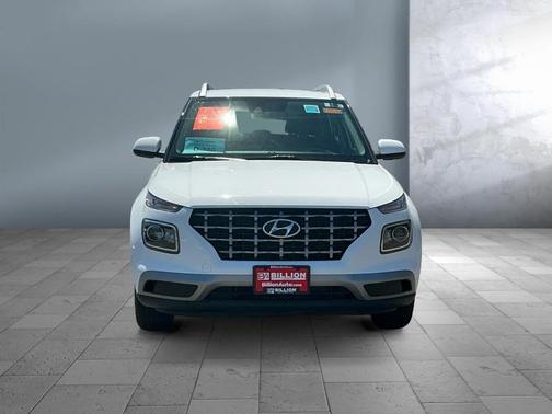 2022 Hyundai VENUE SEL