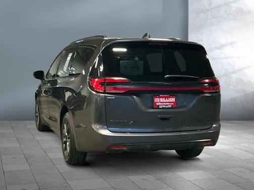 2021 Chrysler Pacifica Touring-L