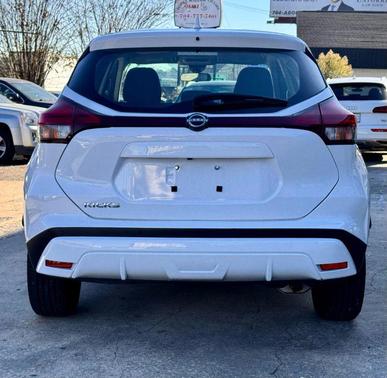 2024 Nissan Kicks S