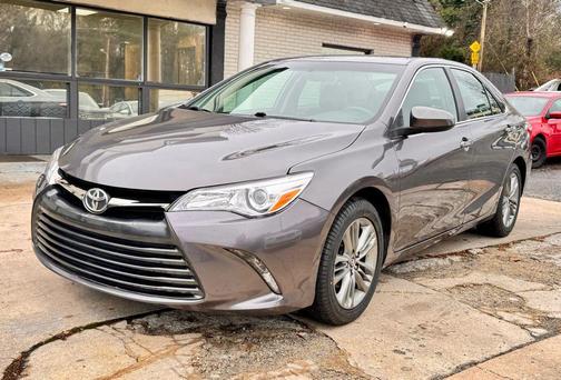 2016 Toyota Camry SE