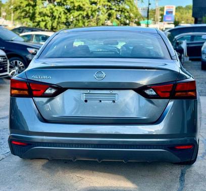 2022 Nissan Altima S FWD