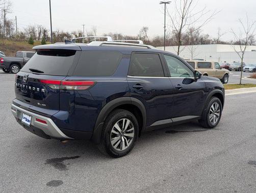 2024 Nissan Pathfinder SL 4WD