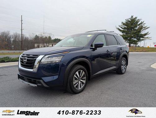 2024 Nissan Pathfinder SL 4WD