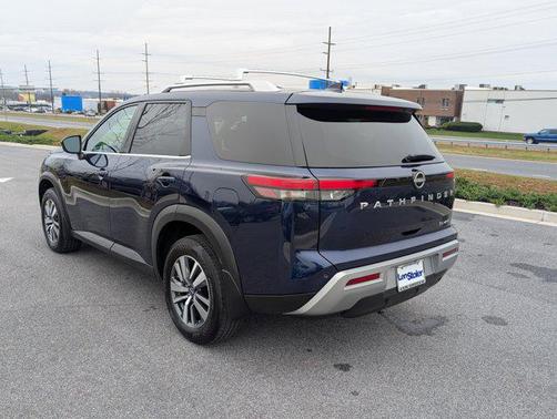 2024 Nissan Pathfinder SL 4WD