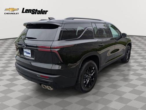 Mosaic Black Metallic 2026 Chevrolet Traverse LT