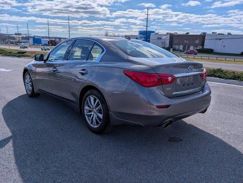2015 INFINITI Q50 Premium