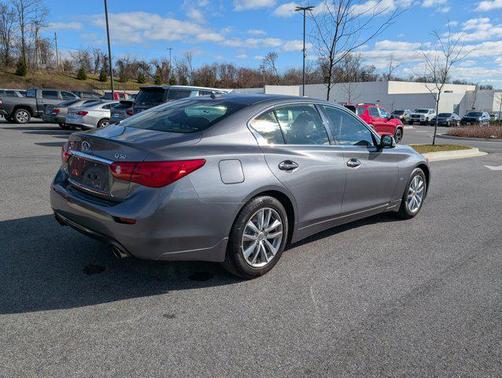 2015 INFINITI Q50 Premium