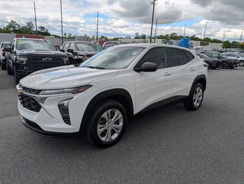 2024 Chevrolet Trax LS