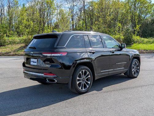 2022 Jeep Grand Cherokee Overland